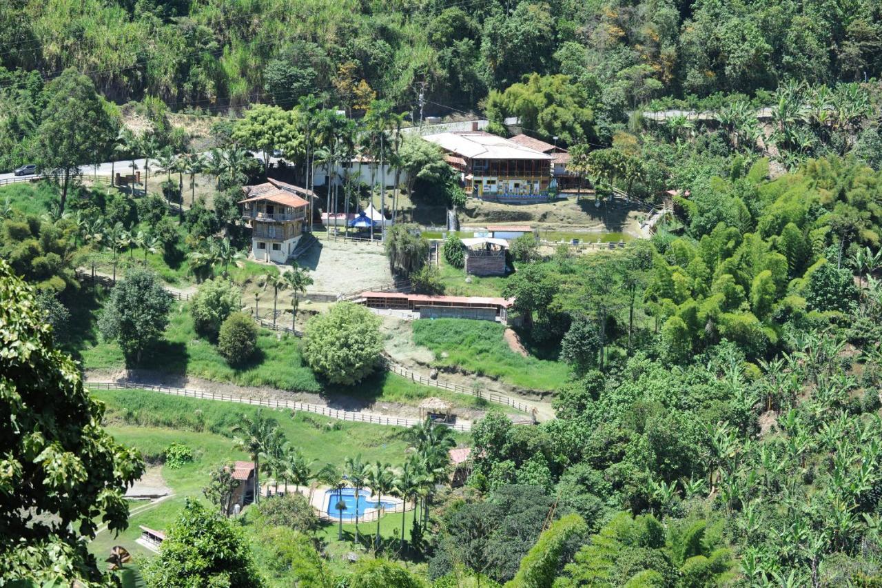 Hacienda Charrascal Coffe Farm Apartment มานิซาเลส ภายนอก รูปภาพ